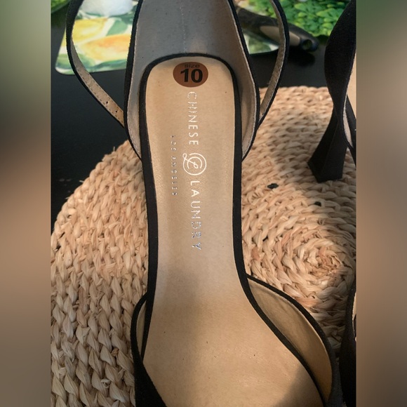 CHINESE LAUNDRY BLACK POINTED TOE HEEL - Picture 3 of 4